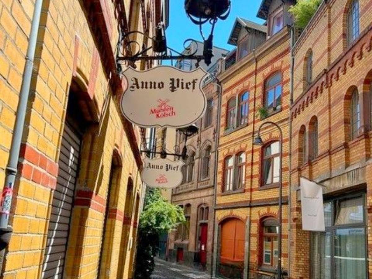 Das „Anno Pief“ ist im Eigelstein-Veedel bekannt. Jetzt öffnet die Kneipe wieder mit neuem Wirt.