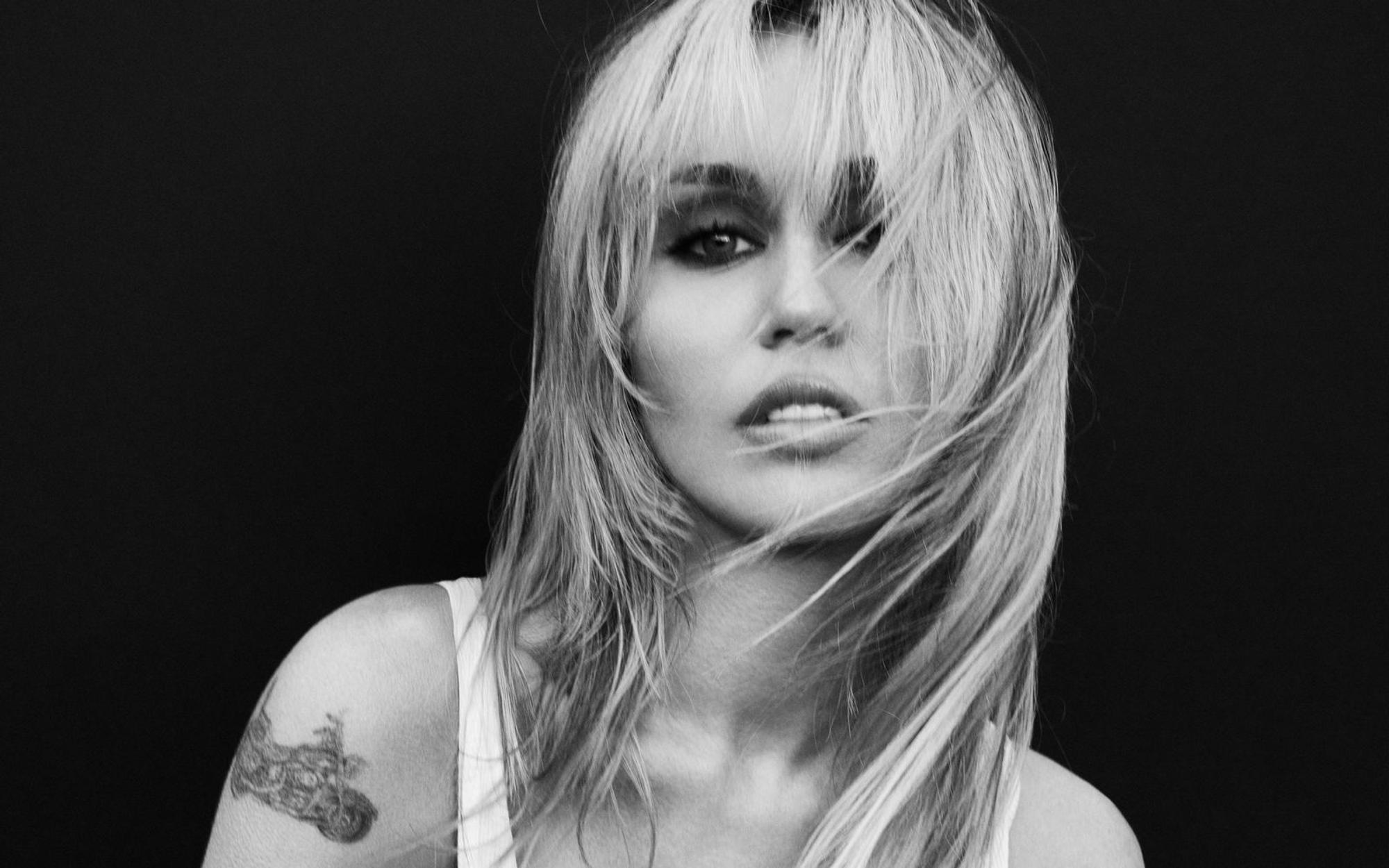 Miley Cyrus nennt sich selbst nur noch „Miley“ und ihr neues Album „Bass Persuades“. (Bild: Mert Alas)