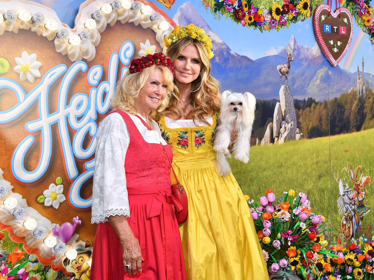 Heidi Klum und Erna Klum mit Hund