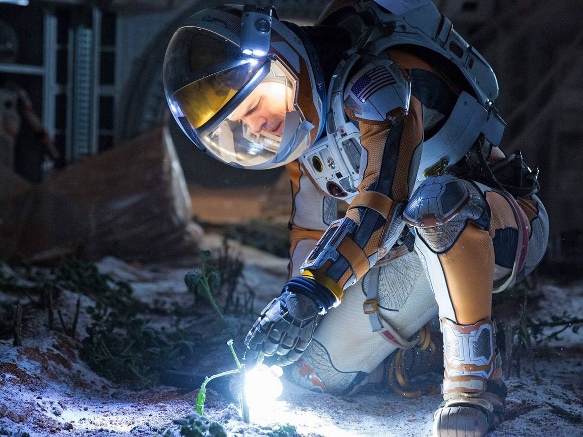 Mit viel Einfallsreichtum richtet sich Mark Watney (Matt Damon) auf dem Mars ein und sorgt für sein Überleben - muss aber auch immer wieder Rückschläge einstecken. (Bild: 2015 Twentieth Century Fox Film Corporation. All Rights Reserved.)