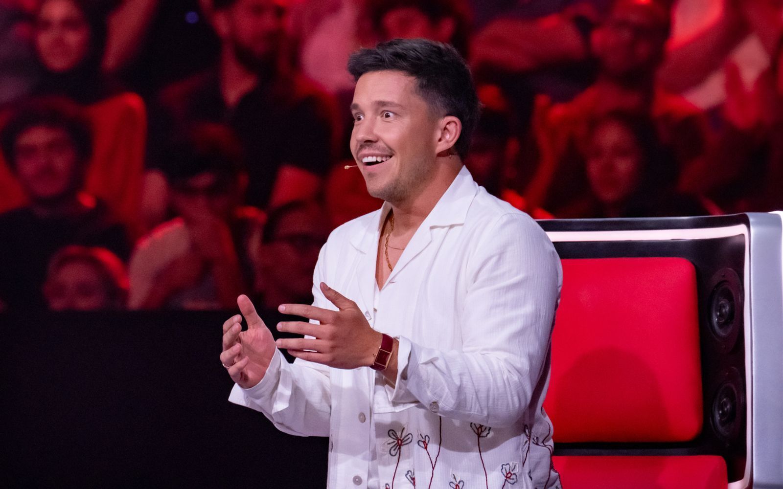 Eine Frage eines Talents bei „The Voice of Germany“ ließ Nico Santos ungläubig staunen. (Bild: Joyn / Claudius Pflug)