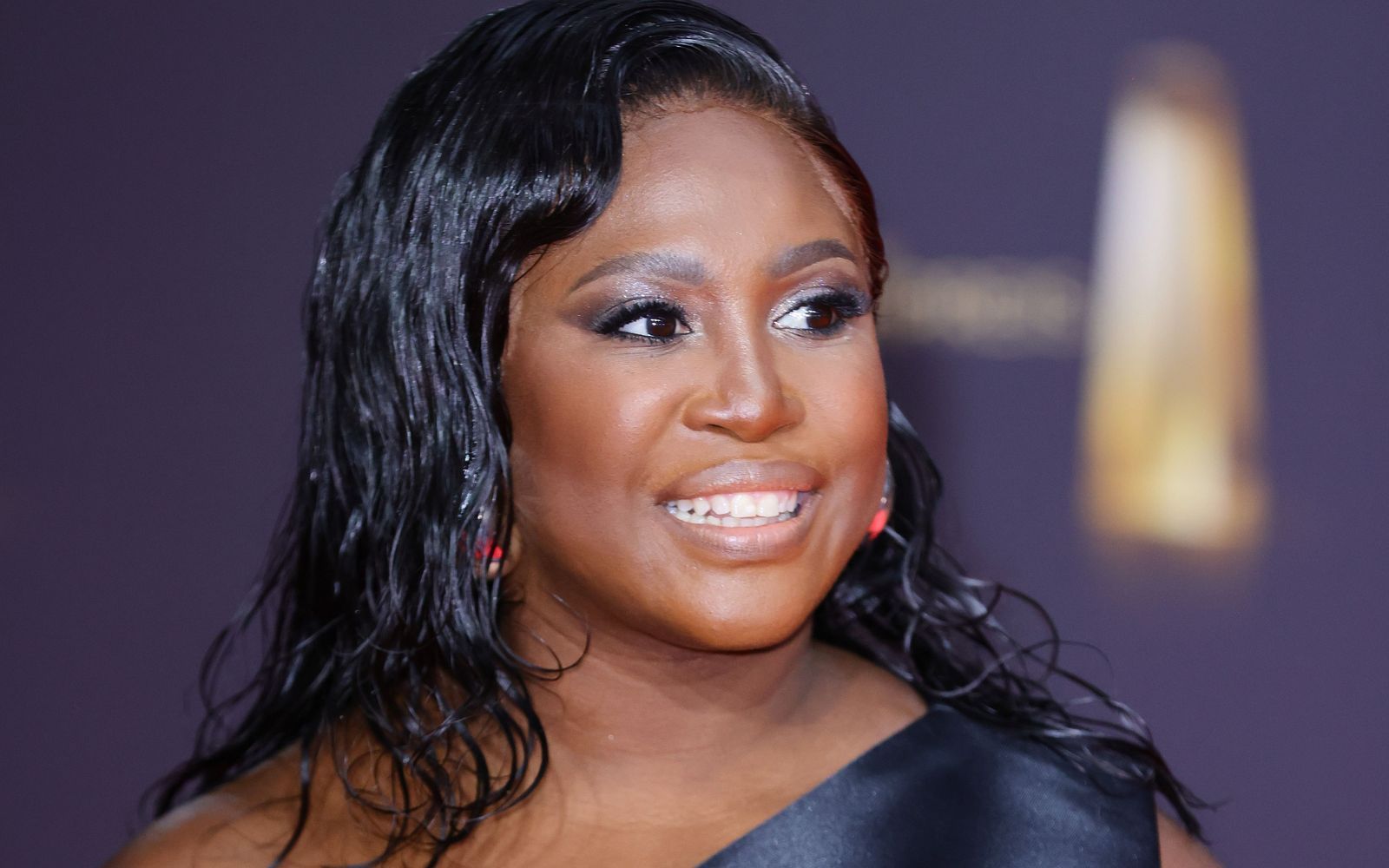 Motsi Mabuse hat im „Kölner Treff“ über ihre Kindheit in Südafrika gesprochen. (Bild: 2024 Getty Images/Joshua Sammer)
