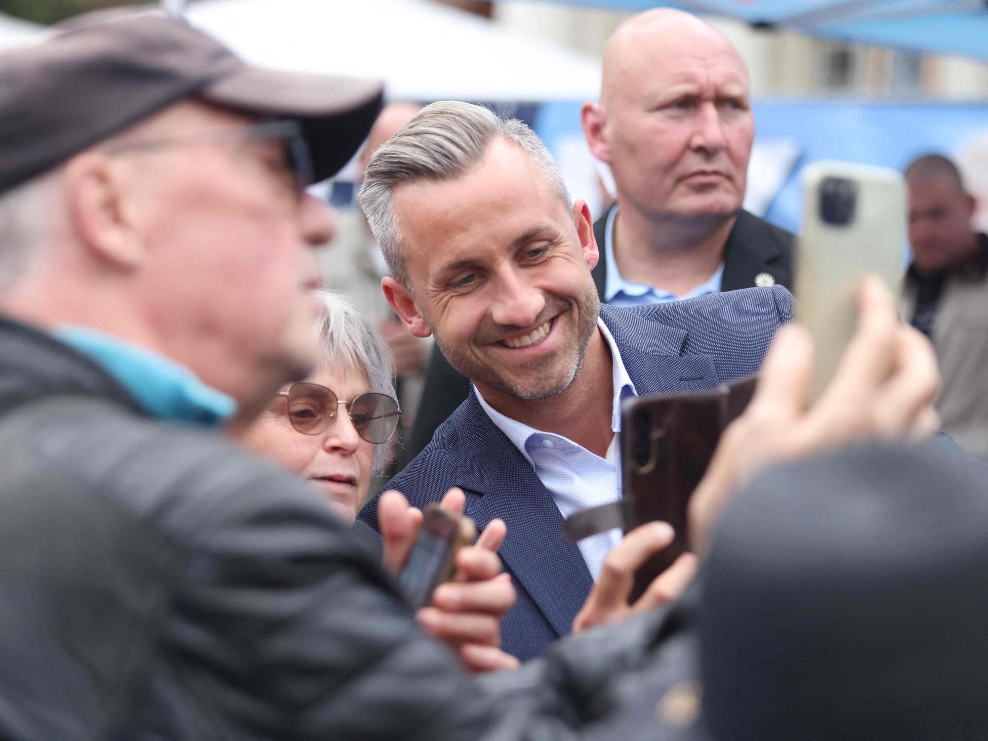 Ulrich Siegmund, AfD-Wahlsieger aus Sachsen-Anhalt, bei einer Wahlkampfveranstaltung auf dem Schweriner Marktplatz.
