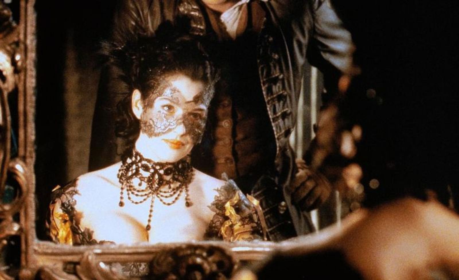 Die zwielichtige Schönheit Sylvia (Monica Bellucci) beginnt eine verhängnisvolle Affäre mit einem Wissenschaftler.  (Bild: Studiocanal)