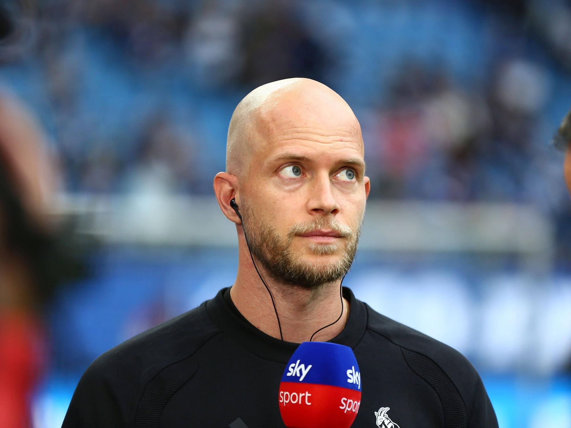 Kölns Trainer René Wagner bei einem Sky-Interview