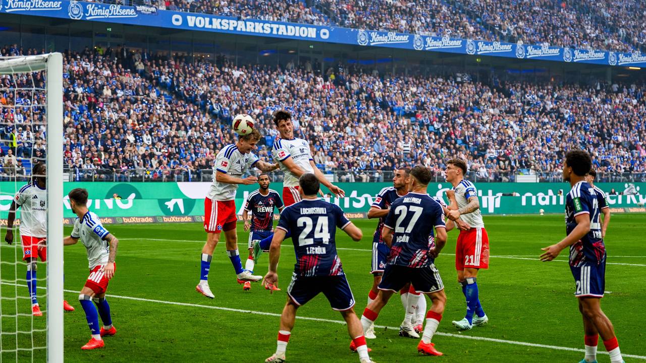 Das 1:0 durch Nicolas Capaldo (Hamburger SV) gegen den 1. FC Köln.