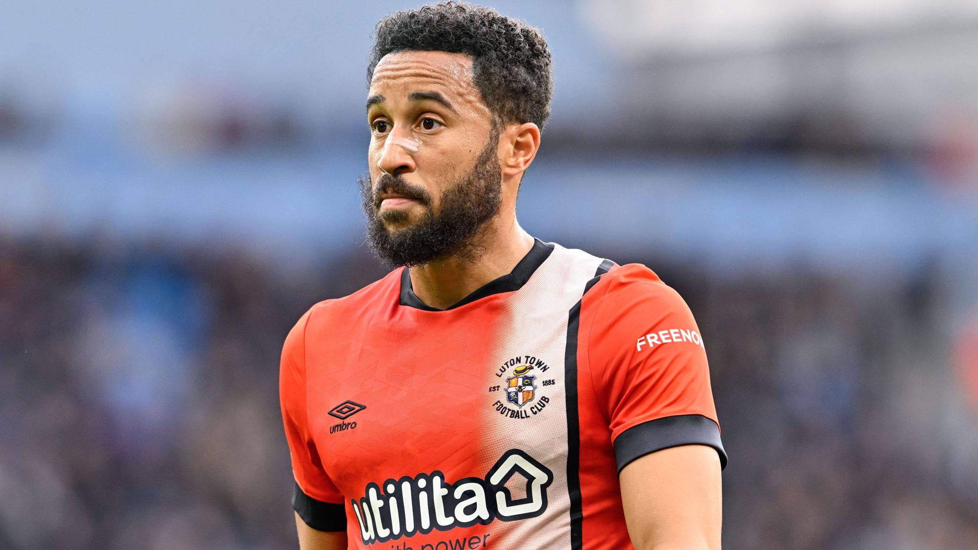 Andros Townsend im Fußballtrikot