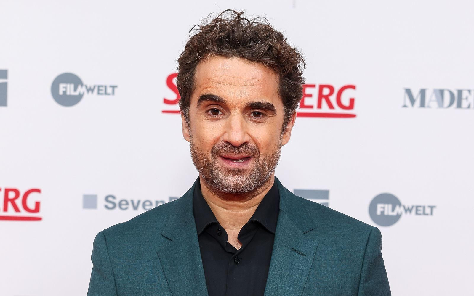 Der „Nord Nord Mord“-Star Oliver Wnuk hat ein Theaterstück mit Jugendlichen in Konstanz entwickelt.  (Bild: 2025 Getty Images/Gerald Matzka)