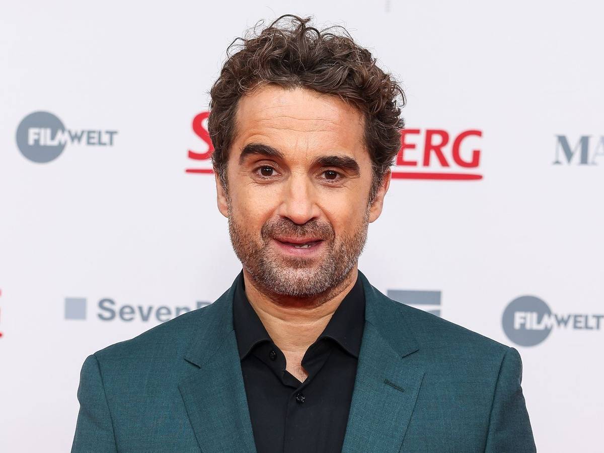 Der „Nord Nord Mord“-Star Oliver Wnuk hat ein Theaterstück mit Jugendlichen in Konstanz entwickelt. (Bild: 2025 Getty Images/Gerald Matzka)