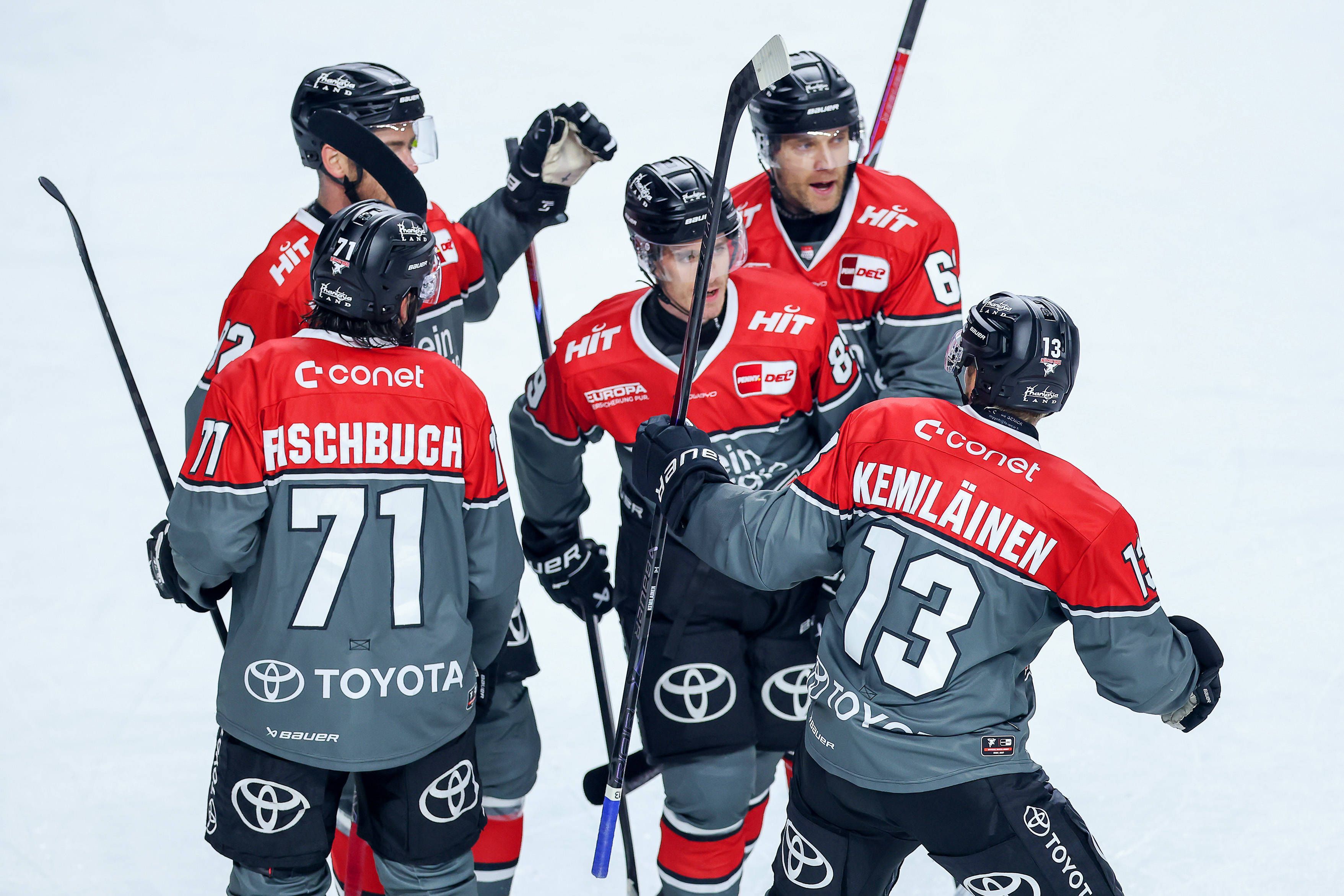 Jubel bei den Profis der Kölner Haie