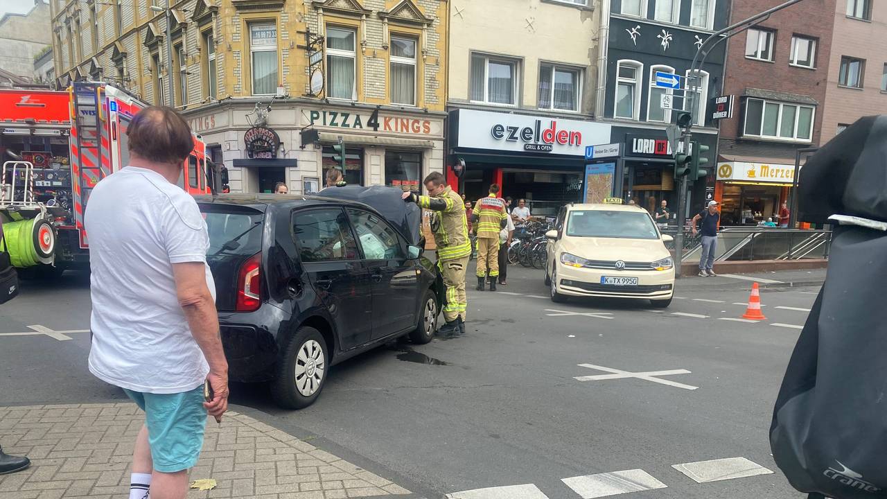 Unfall auf Kreuzung