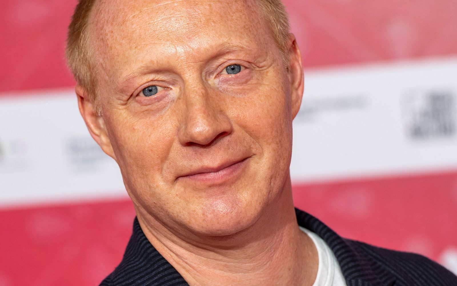 ADHS wurde bei Schauspieler Simon Schwarz erst spät diagnostiziert. (Bild: 2021 Getty Images for Constantin Film/Hannes Magerstaedt)