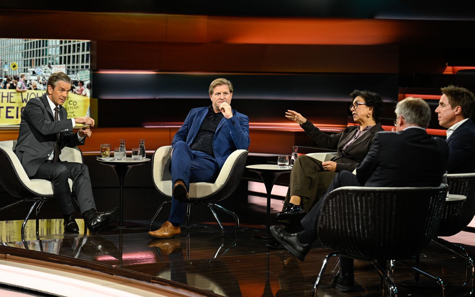 Was bedeuten die Ergebnisse der jüngsten Landtagswahl für die politische Zukunft Deutschlands? Diese Frage beschäftigte am Sonntagabend die Diskussionsrunde bei „Markus Lanz“. (Bild: ZDF / Markus Hertrich)
