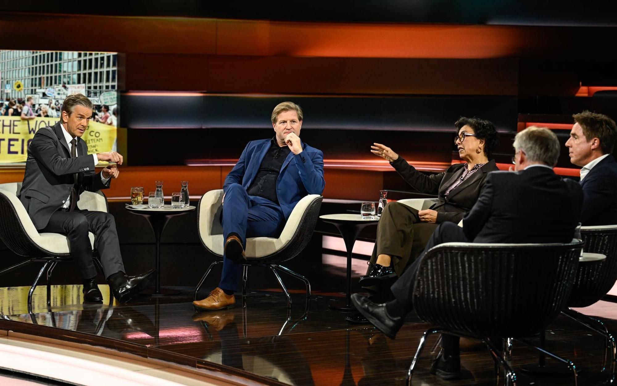 Was bedeuten die Ergebnisse der jüngsten Landtagswahl für die politische Zukunft Deutschlands? Diese Frage beschäftigte am Sonntagabend die Diskussionsrunde bei „Markus Lanz“. (Bild: ZDF / Markus Hertrich)