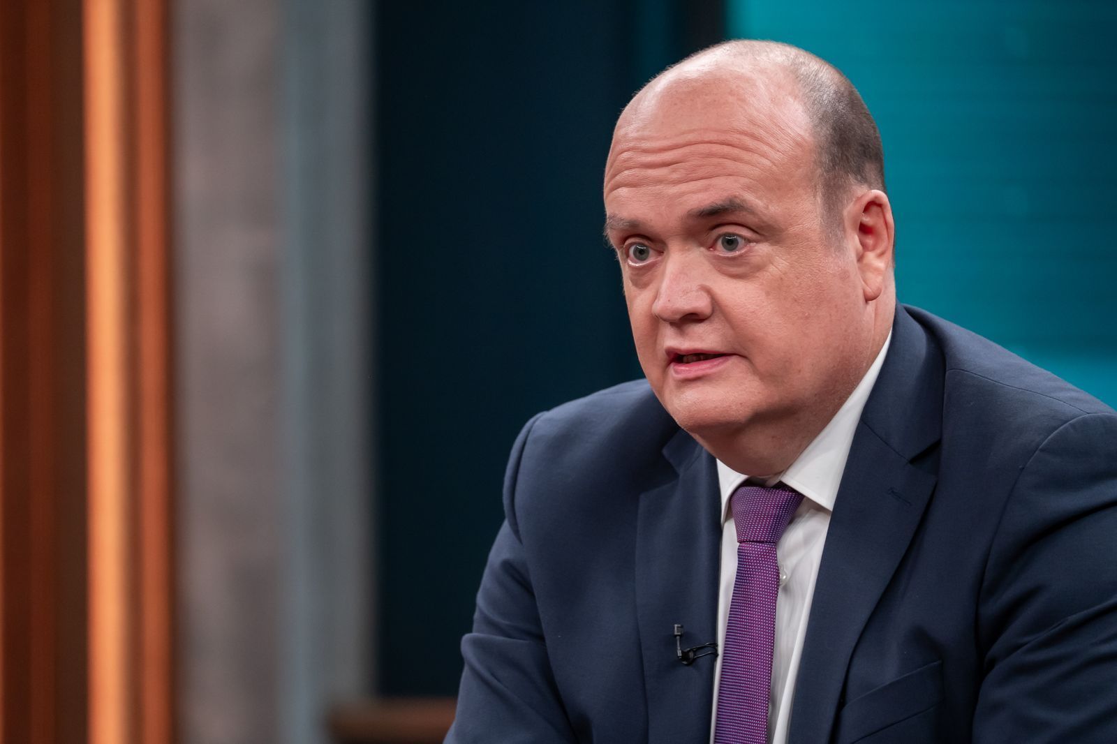 Journalist Robin Alexander sieht die politische Zukunft von Friedrich Merz akut gefährdet. (Bild: ARD/ Thomas Ernst)