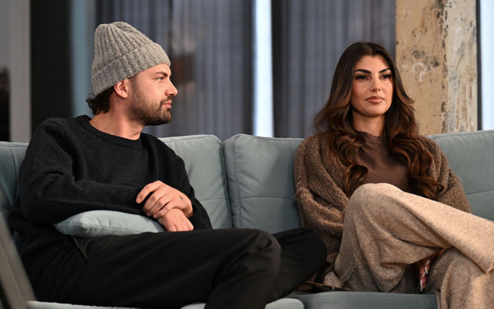 Zwischen Jimi Blue Ochsenknecht und Yeliz Koc knallt es in der zweiten Staffel ihrer Serie „Yeliz & Jimi - We Are Family?!“ ordentlich. (Bild: Sky / B 28 / Stefanie Schumacher)