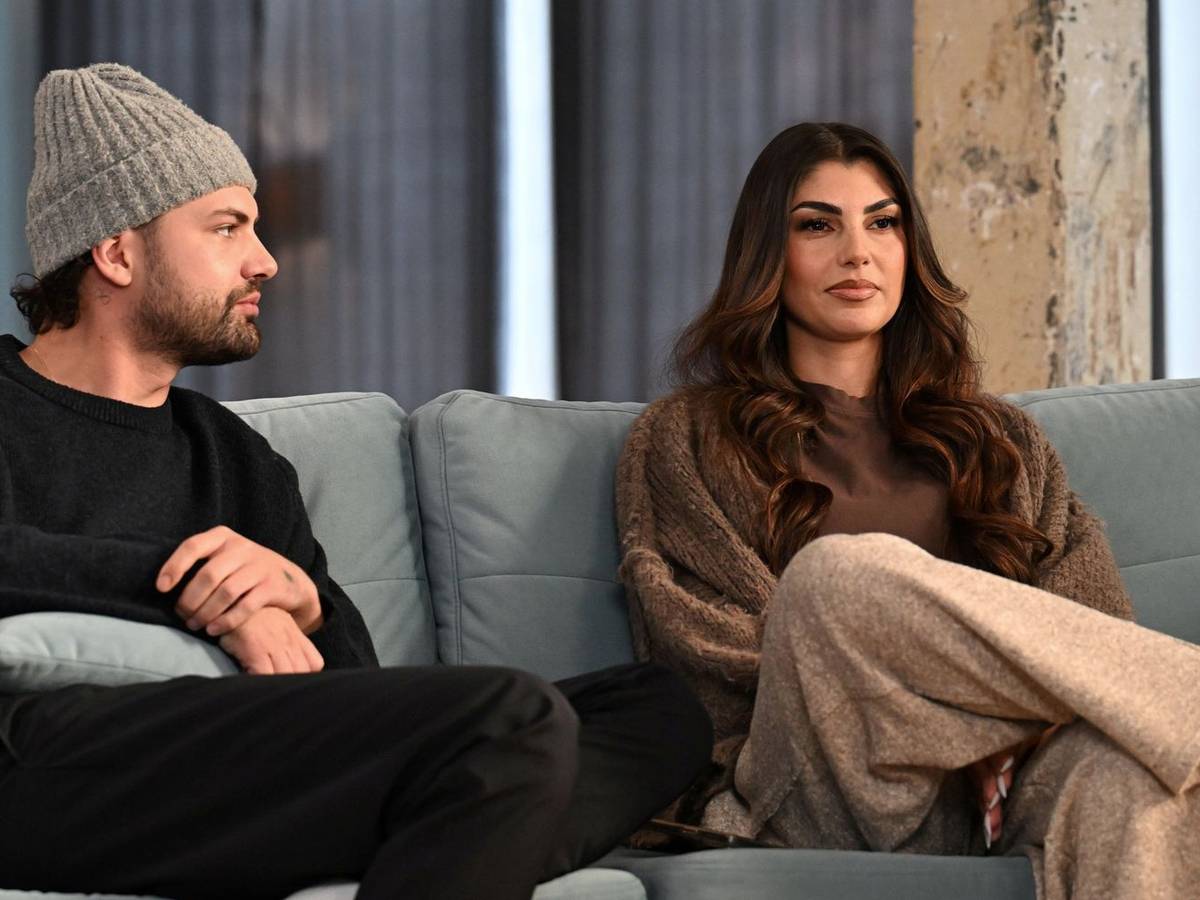 Zwischen Jimi Blue Ochsenknecht und Yeliz Koc knallt es in der zweiten Staffel ihrer Serie „Yeliz & Jimi - We Are Family?!“ ordentlich. (Bild: Sky / B 28 / Stefanie Schumacher)
