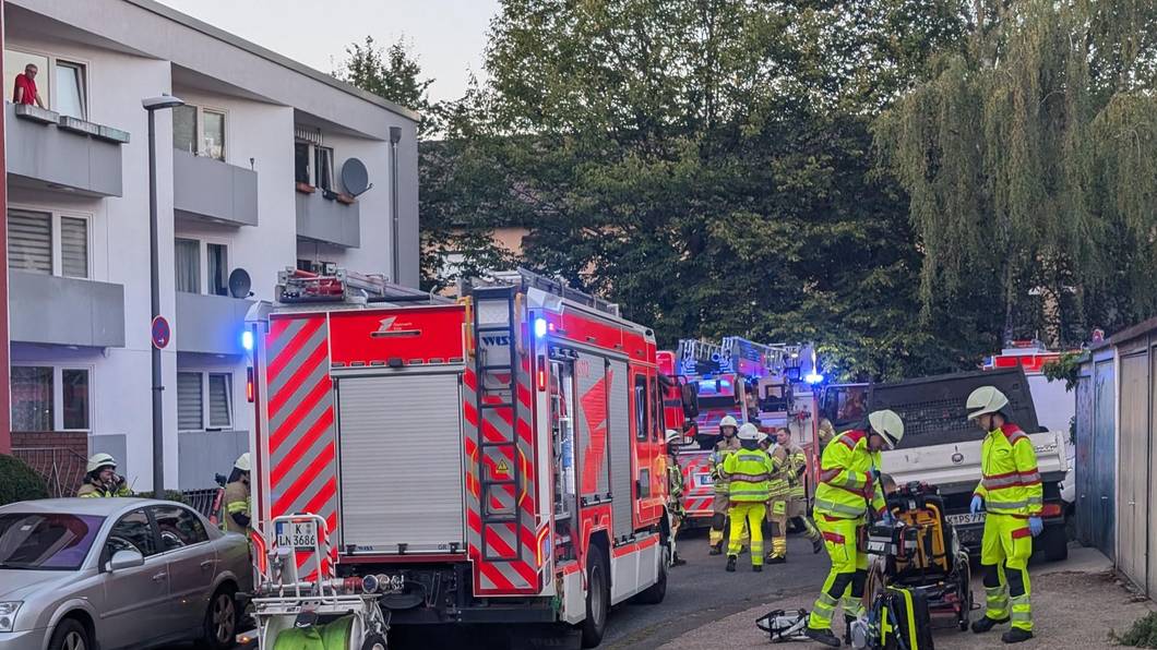 Die Feuerwehr in Köln-Mülheim.