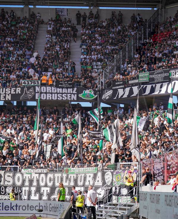 Der Auswärtsblock von Borussia Mönchengladbach.