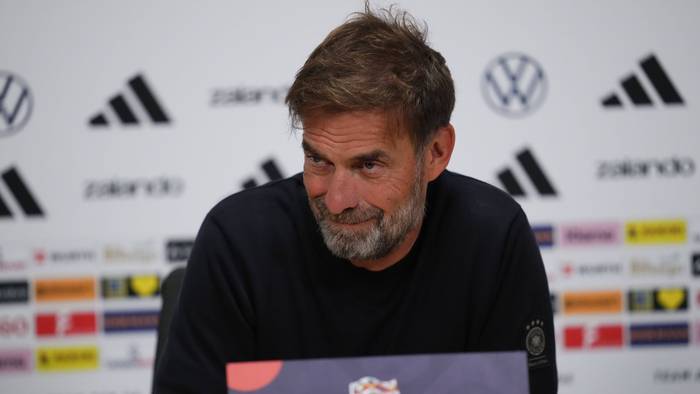 Jürgen Klopp auf der Pressekonferenz vor dem Klassiker gegen die Niederlande.