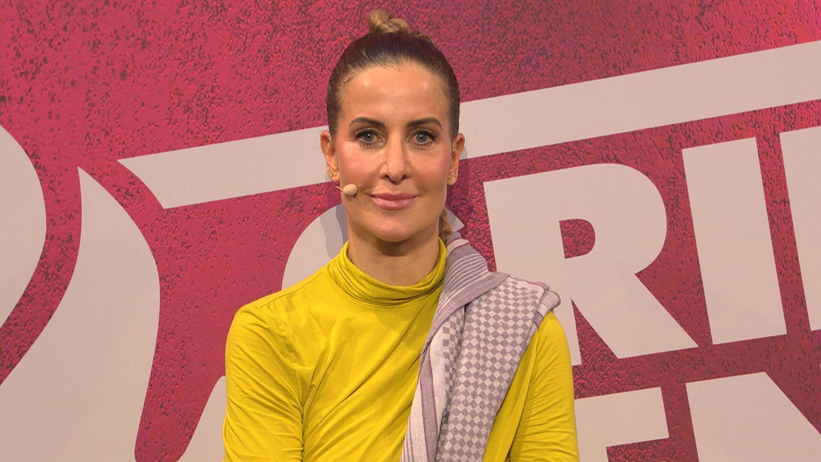 Charlotte Engelhardt überrascht bei „Grill den Henssler Sommer-Spcial“ (VOX) mit einer pikanten Enthüllung. (Bild: RTL)