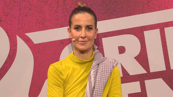 Charlotte Engelhardt überrascht bei „Grill den Henssler Sommer-Spcial“ (VOX) mit einer pikanten Enthüllung. (Bild: RTL)