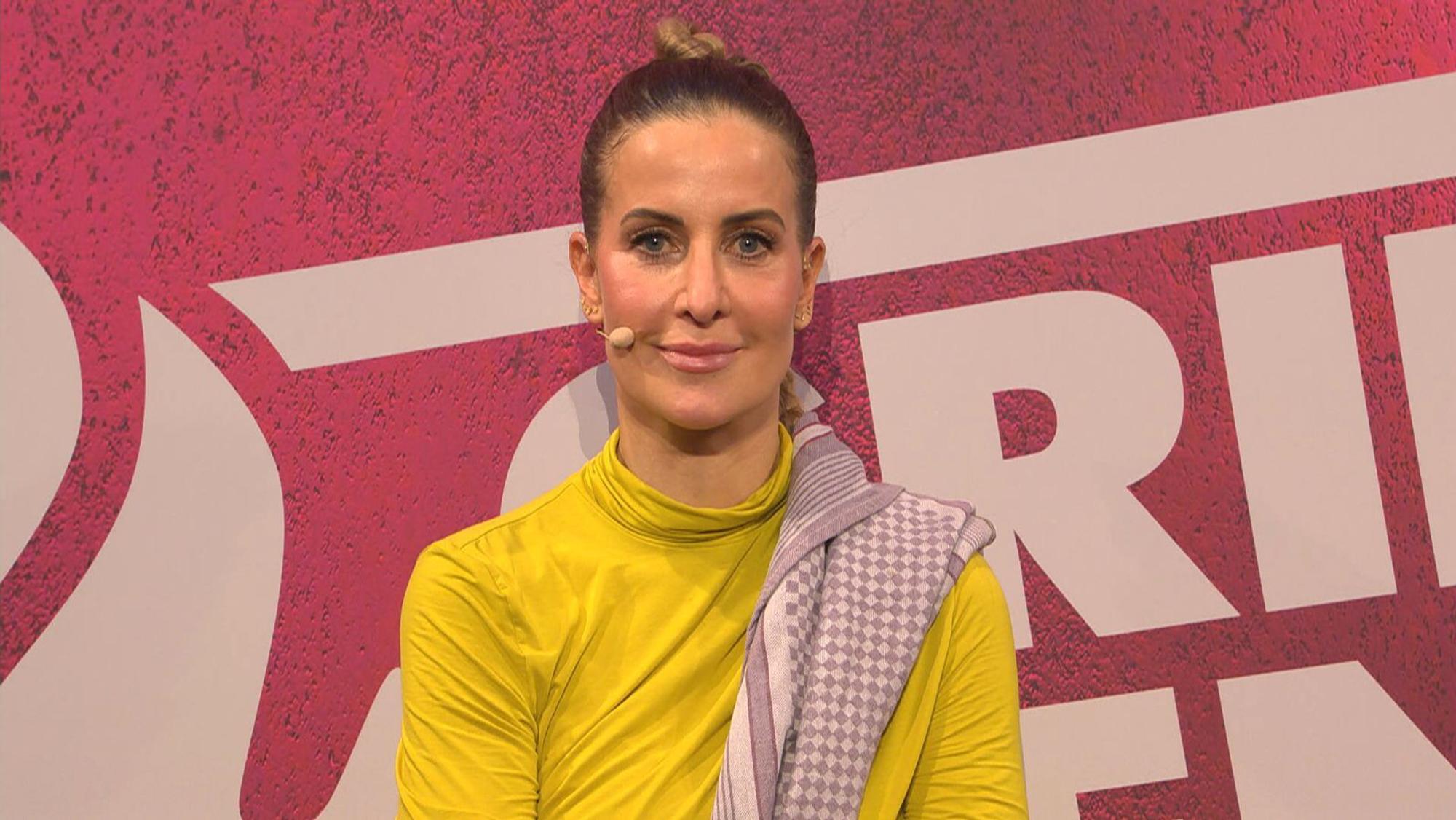 Charlotte Engelhardt überrascht bei „Grill den Henssler Sommer-Spcial“ (VOX) mit einer pikanten Enthüllung. (Bild: RTL)