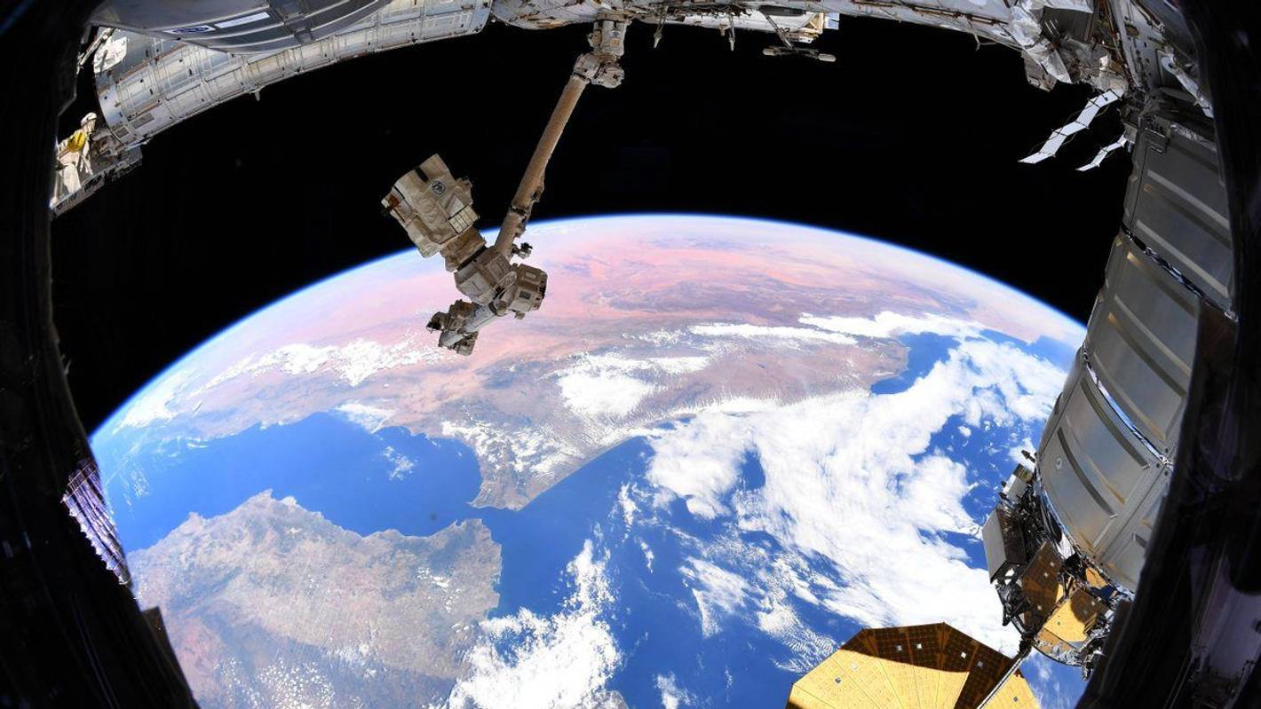 Blick aus der ISS auf die Erde. Das Foto wurde 2018 von Astronaut Alexander Gerst aufgenommen.