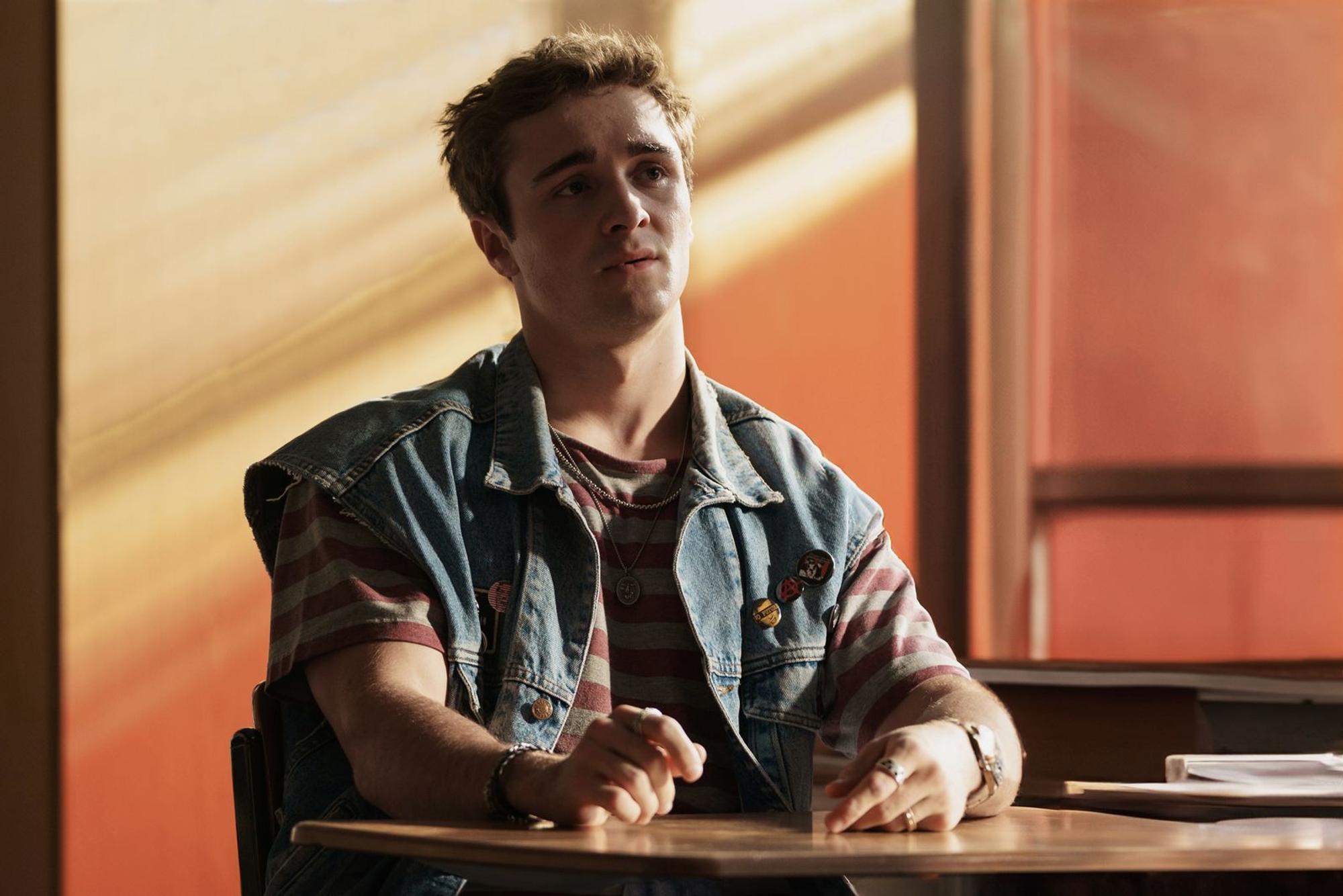 Vince Kerner (Luis Vorbach) gehört zu den zwielichtigen Figuren des Berliner Untergrunds. (Bild: 2026 Warner Bros.Discovery / W&B TV / Julia Terjung)