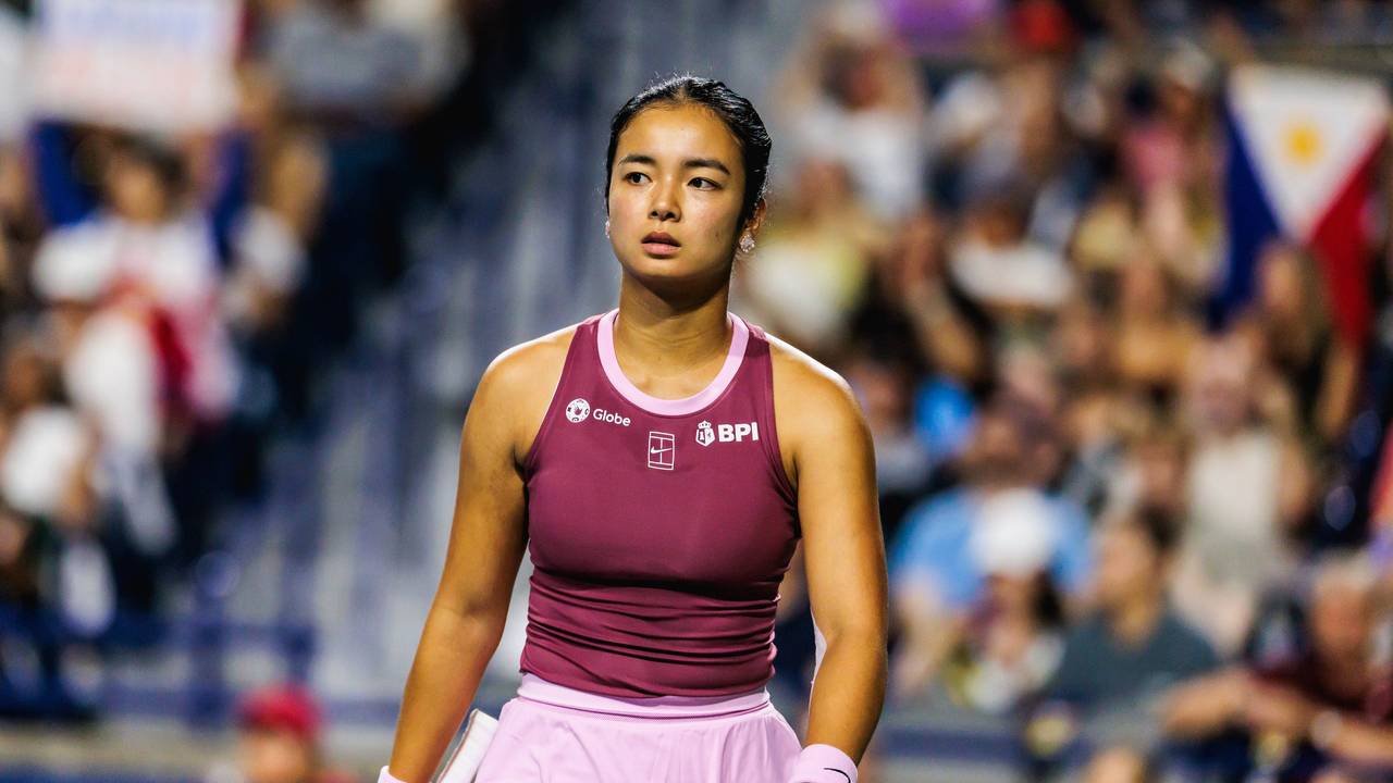 Alexandra Eala auf dem Court.