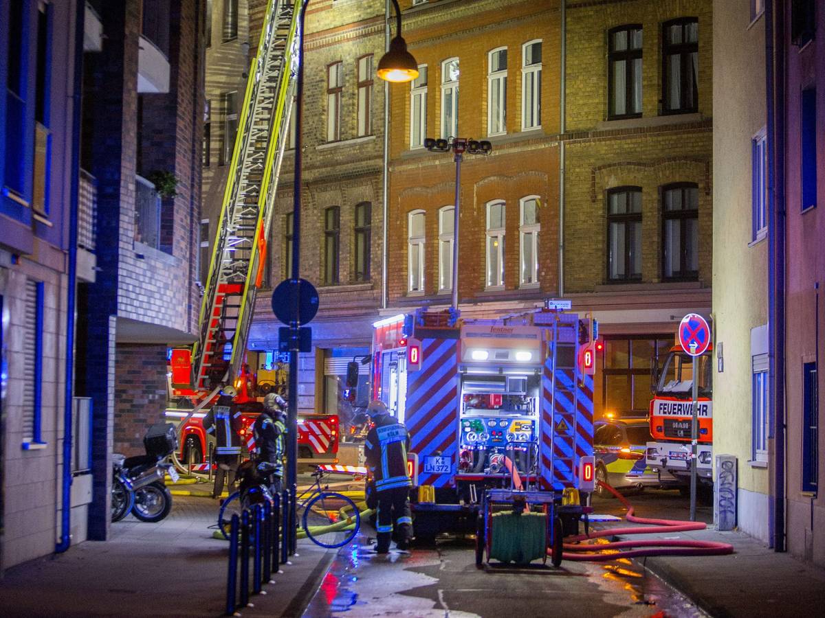 Im Oktober 2018 brannte dieser Altbau in der Straße An St. Magdalenen im Severinsviertel.