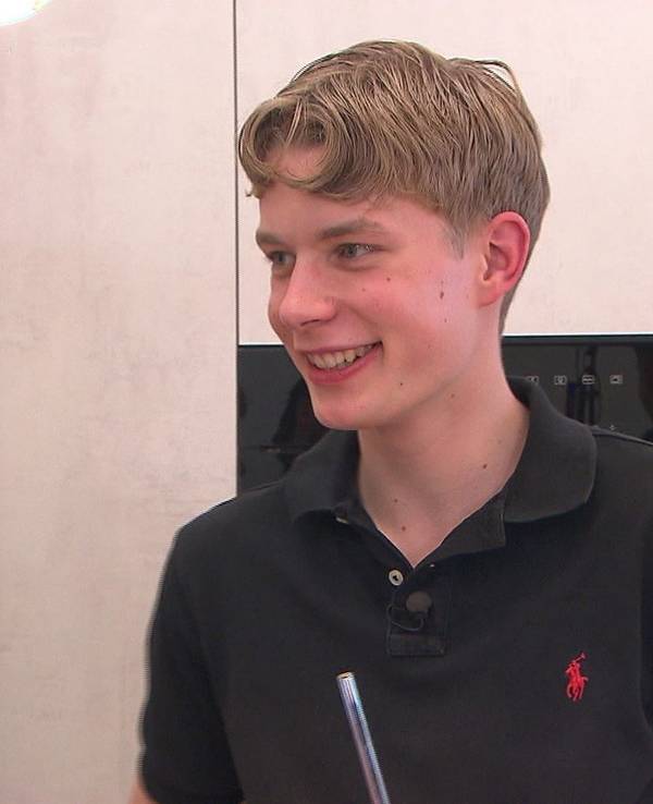 Mit 19 Jahren ist Noah aus Berlin bereits auf dem Weg zum Sternekoch. (Bild: RTL)