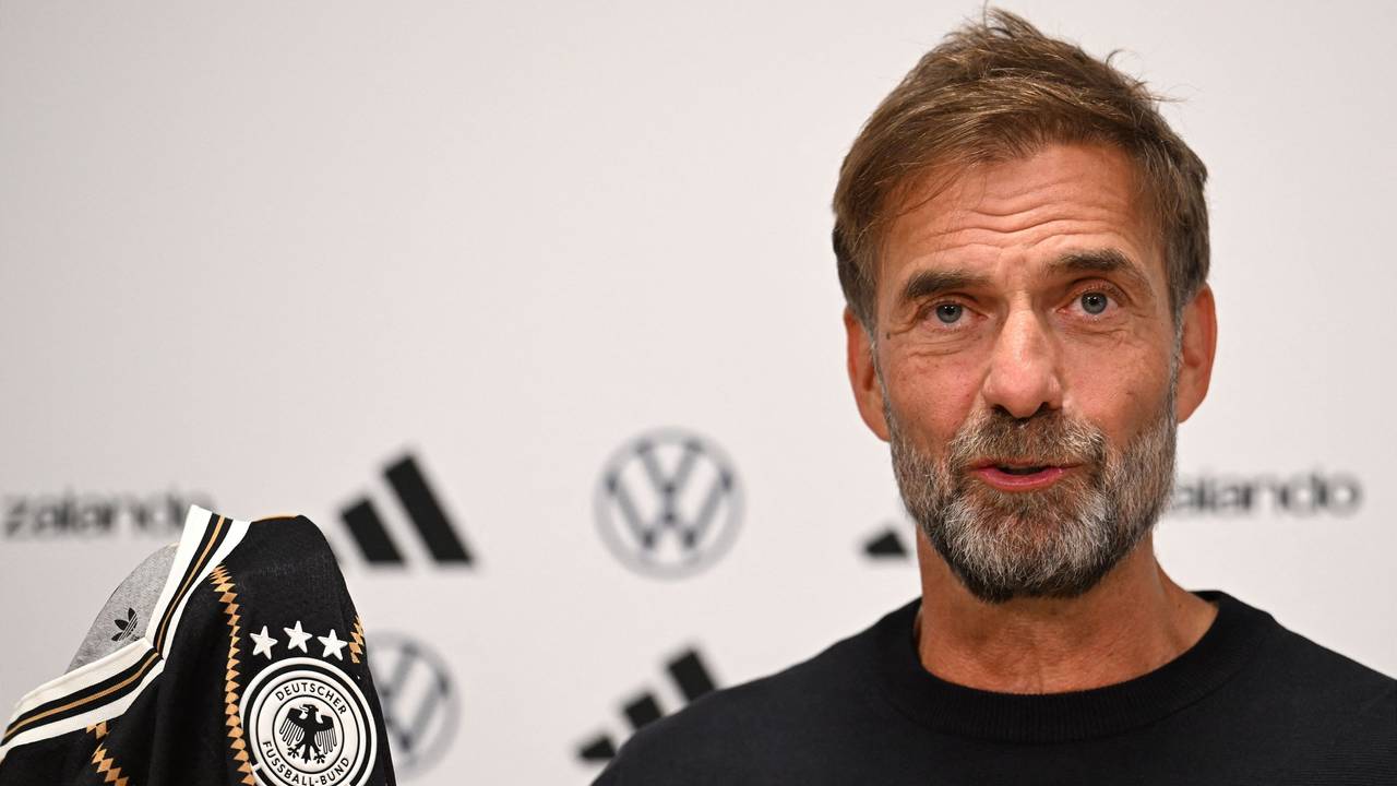 Bundestrainer Jürgen Klopp auf einer Pressekonferenz des DFB