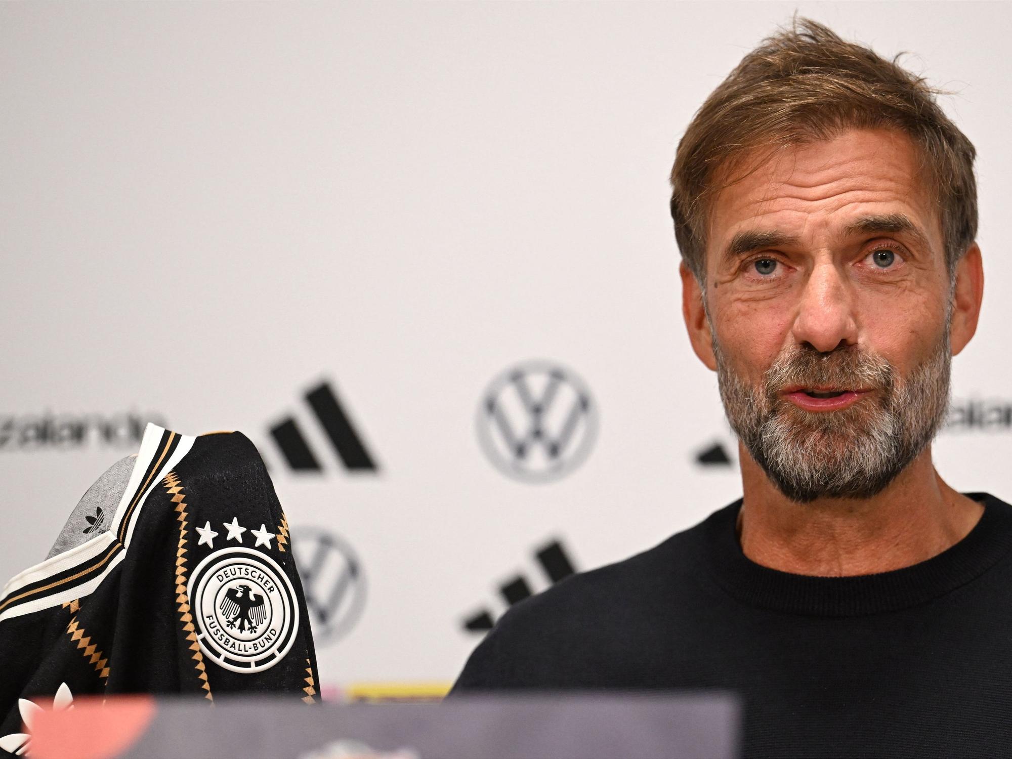 Bundestrainer Jürgen Klopp auf einer Pressekonferenz des DFB