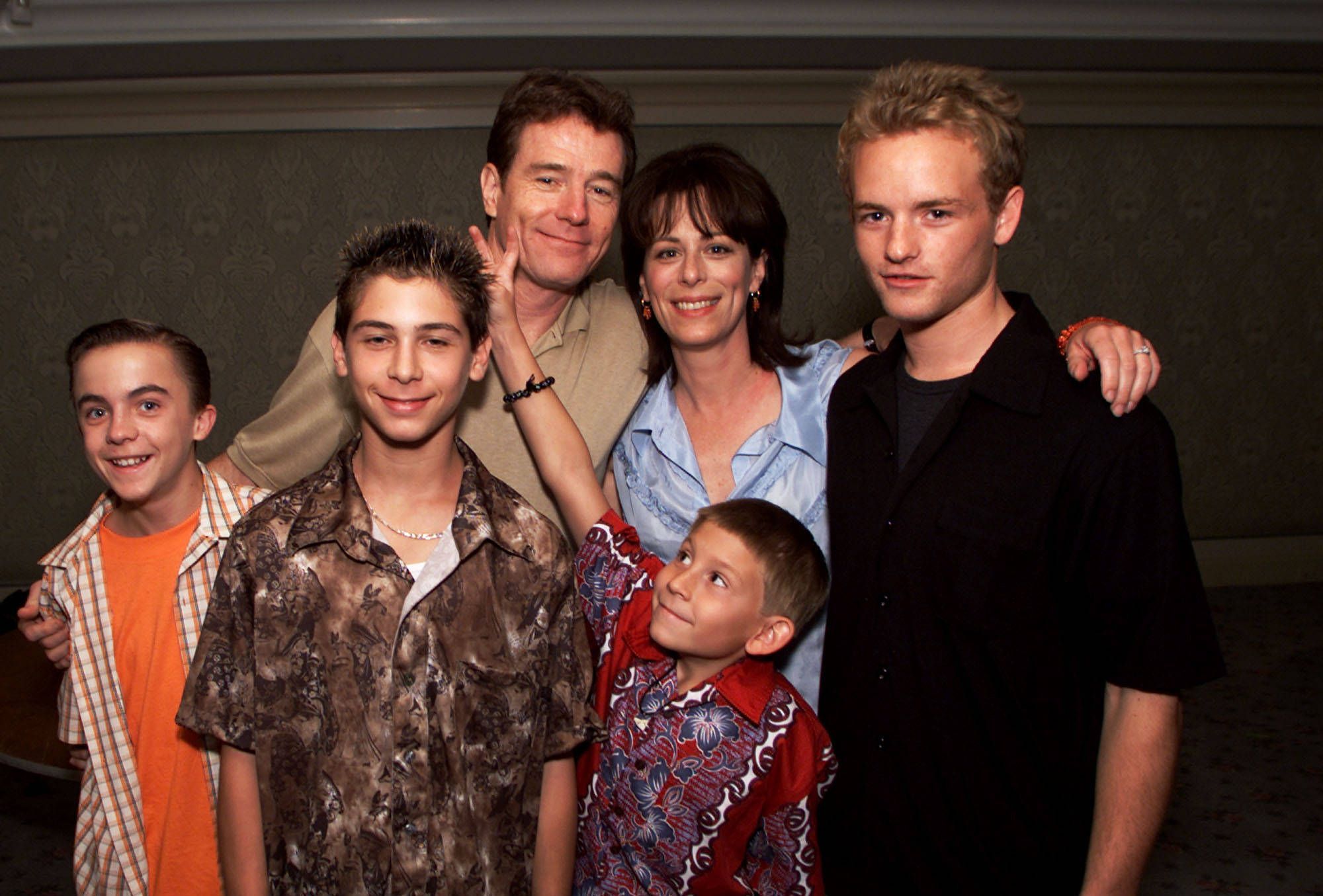 Auch in Deutschland sehr populär: Die Stars von „Malcom mittendrin“ (im Uhrzeigersinn von oben links): Bryan Cranston, Jane Kaczmarek, Christopher Kennedy Masterson, Erik Per Sullivan, Justin Berfield und Frankie Muniz.