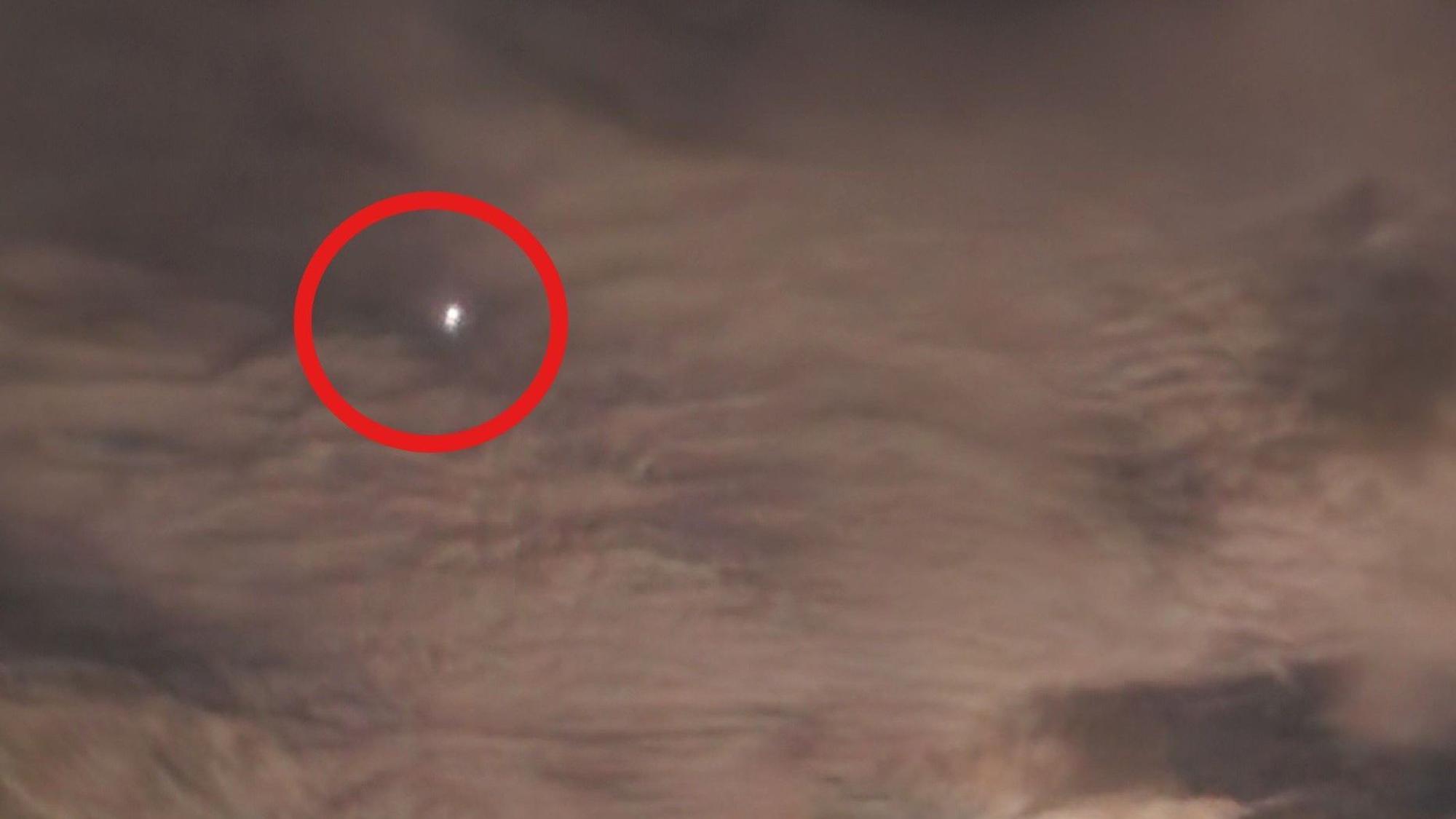 Die ISS war auch am Troisdorfer Himmel zu sehen. Fotografiert am Mittwochabend um 20.33 Uhr.