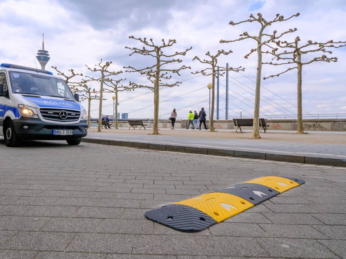 Nach einer Attacke auf einen Juden am Düsseldorfer Rheinufer bittet die Polizei weiter um Hinweise. (Symbolbild)