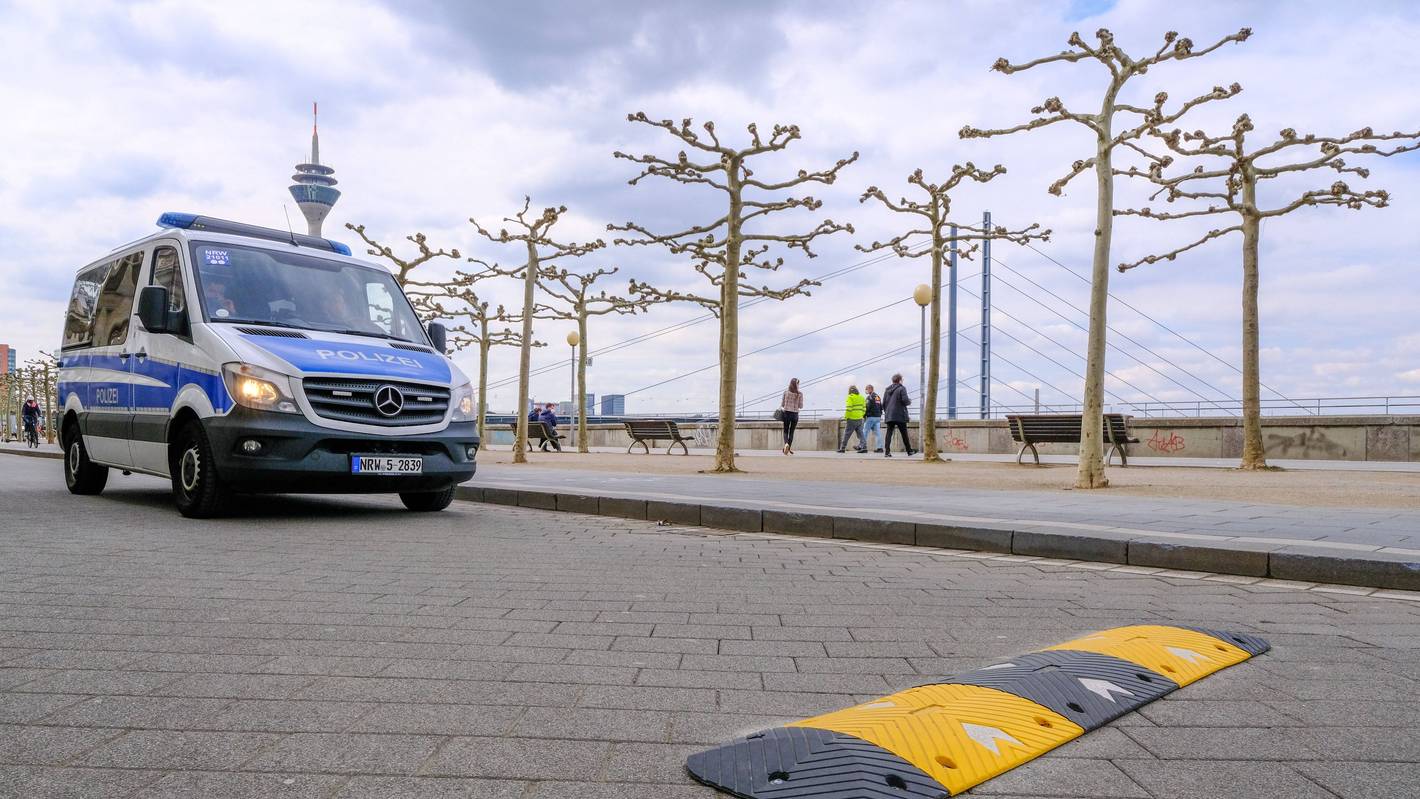 Nach einer Attacke auf einen Juden am Düsseldorfer Rheinufer bittet die Polizei weiter um Hinweise. (Symbolbild)