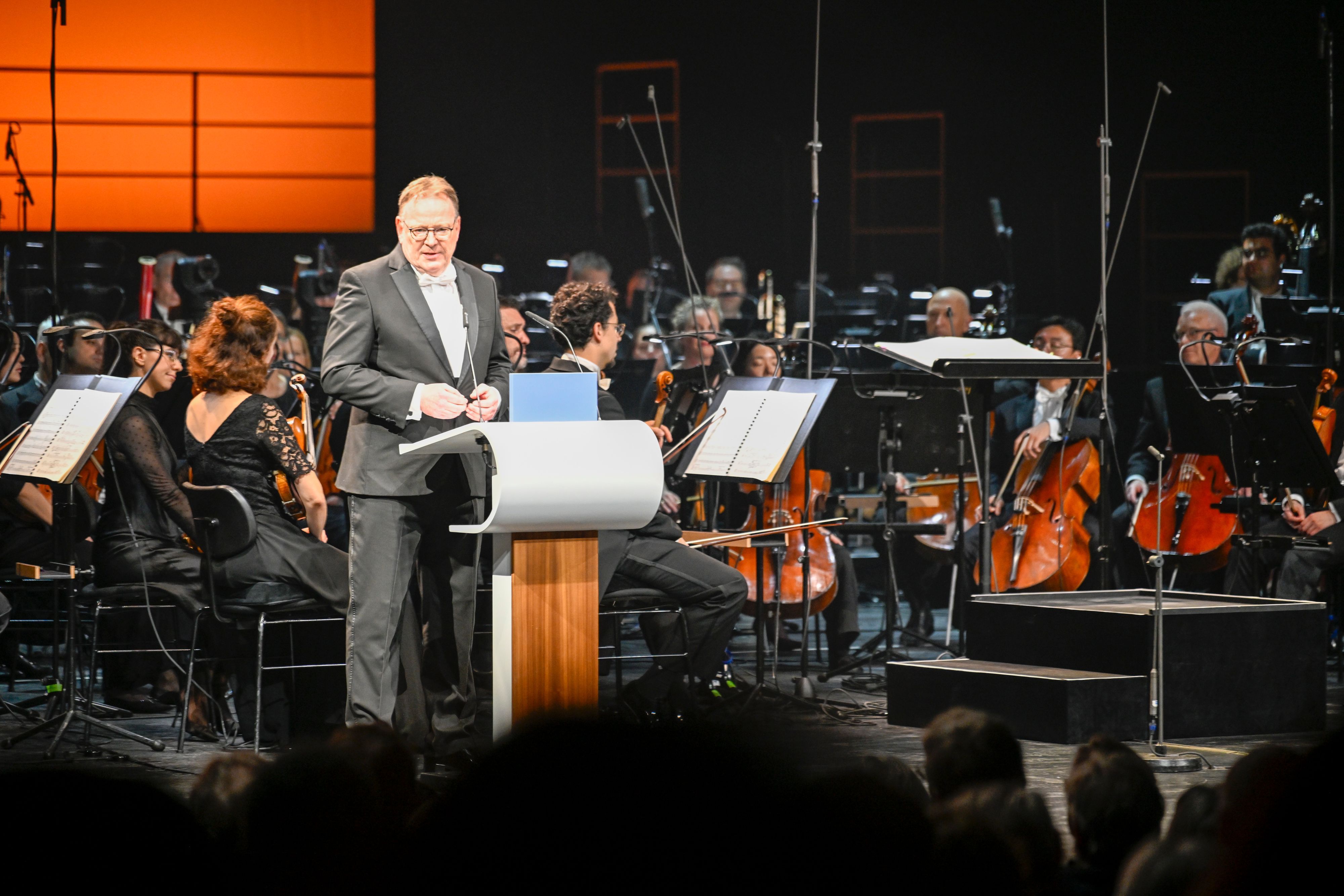 24.09.2026, Köln: Festakt zur Wiedereröffnung der Kölner Oper und des Schauspielhauses. Das Schauspiel Köln feiert das Ende der Sanierung der Kölner Bühnen, welche 14 Jahre gedauert und über 1,5 Milliarden Euro gekostet hat. Foto: Uwe Weiser