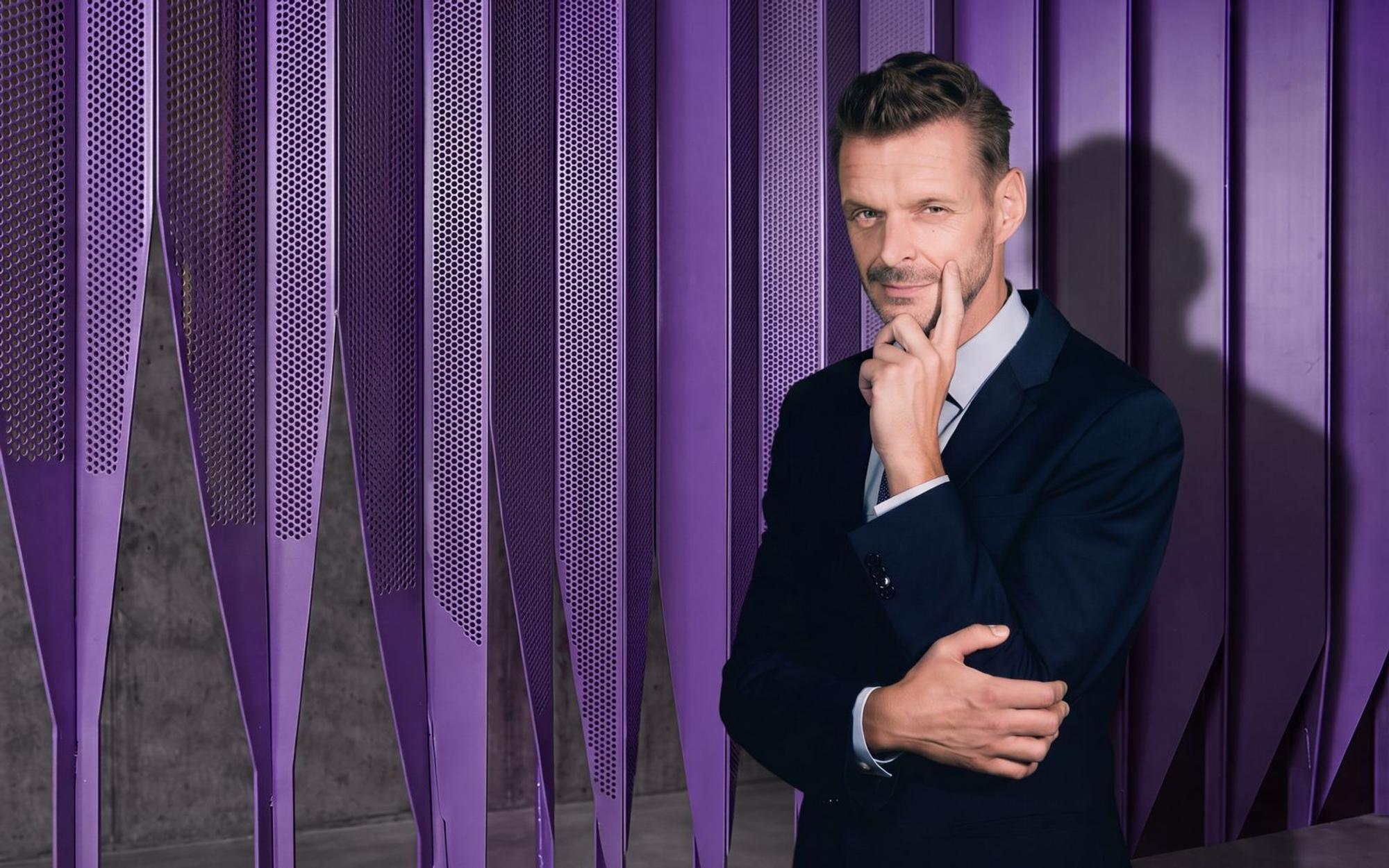 Florian Schroeder moderiert in Kürze im ZDF das „JOURNAL DELUXE“. (Bild: ZDF / Thomas Kierok)
