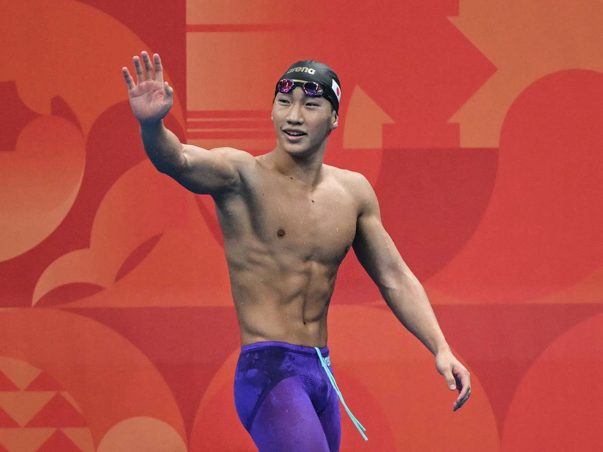 Shin Ohashi jubelt nach seinem Weltrekord über 200 m Brust.