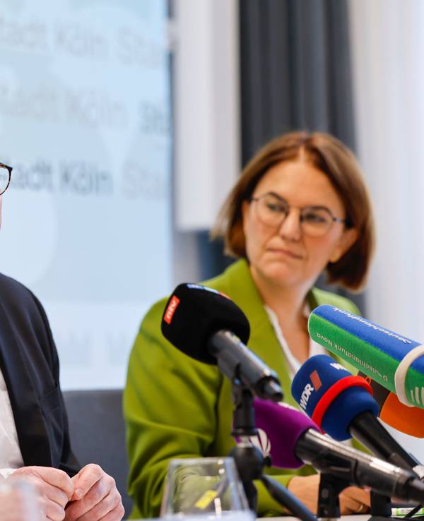 25.09.2026, Köln:
Torsten Burmester Oberbürgermeister der Stadt Köln spricht während der Pressekonferenz.
Die Stadt Köln legt ihre Ergebnisse zur Prüfung der sogenannten „Coesfelder Liste“ vor.
Foto: Thomas Banneyer