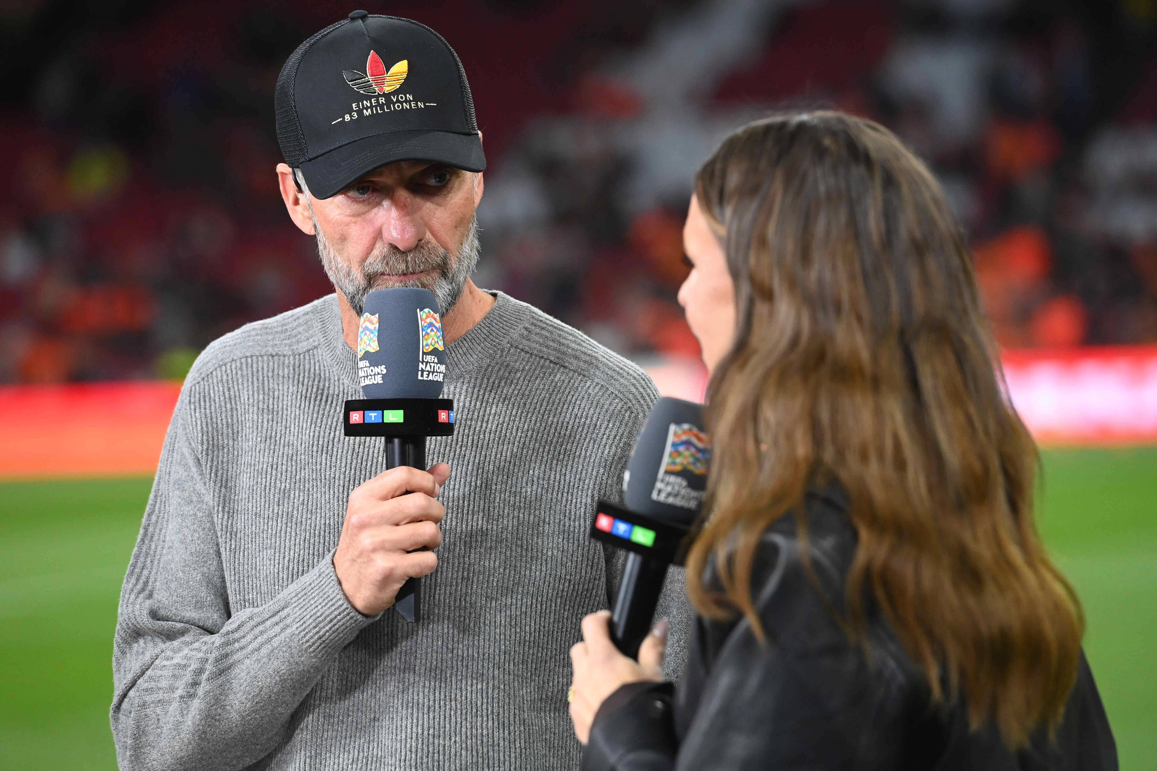 Jürgen Klopp im Interview mit RTL-Moderatorin Laura Wontorra.