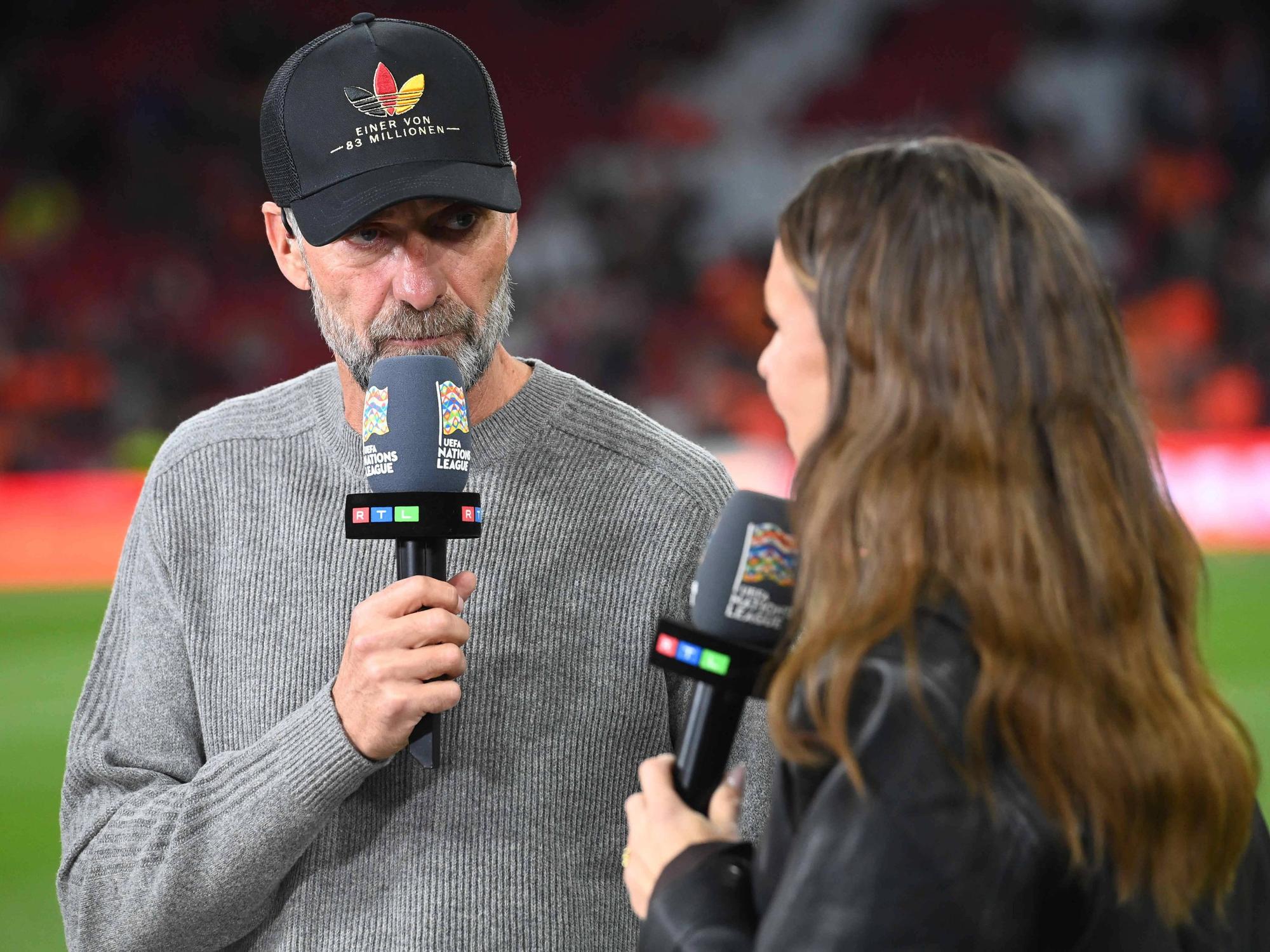 Jürgen Klopp im Interview mit RTL-Moderatorin Laura Wontorra.