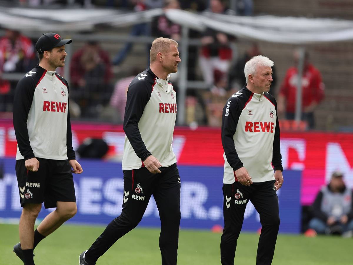 Max Weuthen, Lukas Sinkiewicz und Armin Reutershahn beim Spiel gegen Heidenheim.