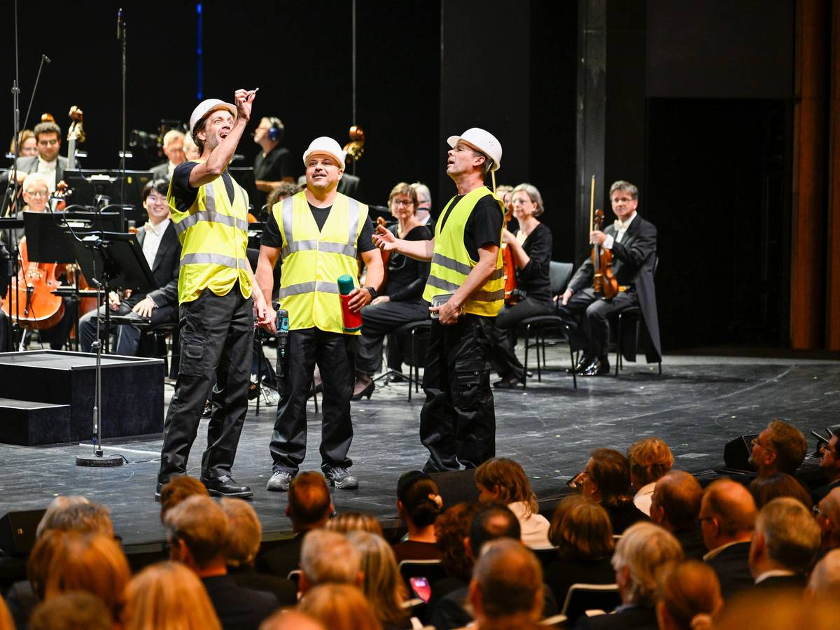 24.09.2026, Köln: Festakt zur Wiedereröffnung der Kölner Oper und des Schauspielhauses. Das Schauspiel Köln feiert das Ende der Sanierung der Kölner Bühnen, welche 14 Jahre gedauert und über 1,5 Milliarden Euro gekostet hat. Foto: Uwe Weiser