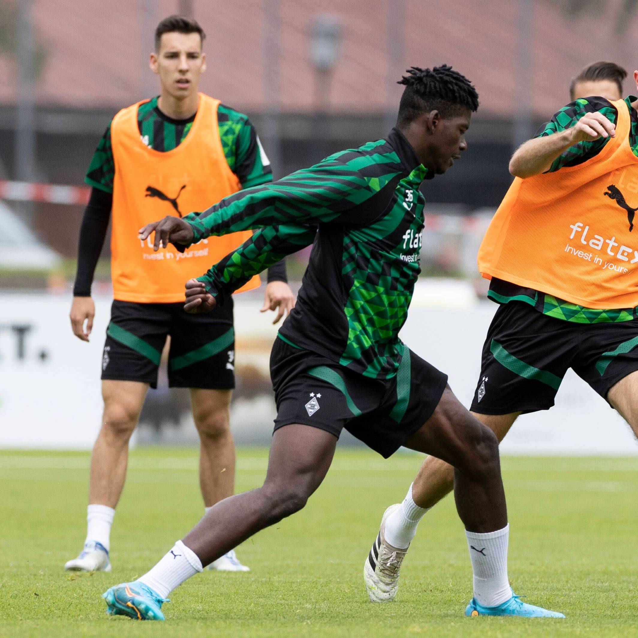 Breel Embolo im Training für Borussia Mönchengladbach.