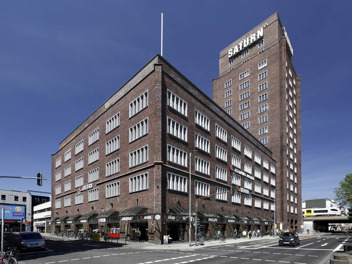 Das Hansa-Hochhaus am Hansaring in Köln. Nach dem Umzug des Xperion Köln in die Innenstadt steht nun fest, wer in die Immobilie einzieht.