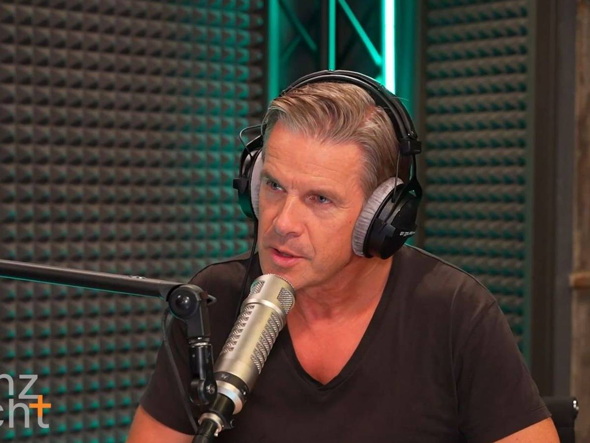 Markus Lanz hat in der neusten Folge des Podcasts „Lanz + Precht“ über die PISA-Ergebnisse gesprochen. (Bild: ZDF / Lanz + Precht)
