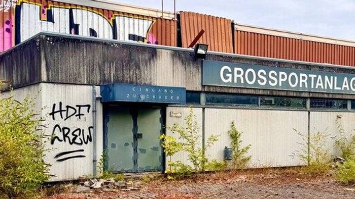 Dreifachsporthalle auf der Bezirkssportanlage Bocklemünd ist inzwischen eine Ruine.